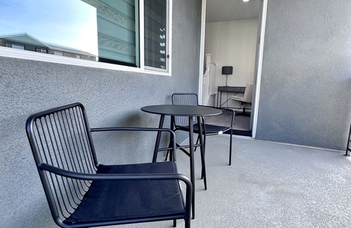 Santa Ana House | Disney Getaway - Cozy & Spacious 4BD townhome!