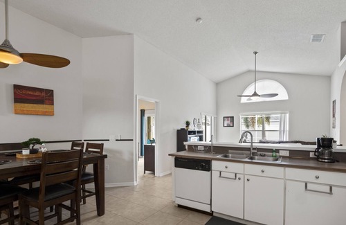 Indian Point House | Disney Pool Villa low offer prices