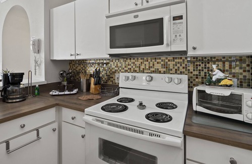 Indian Point House | Disney Pool Villa low offer prices
