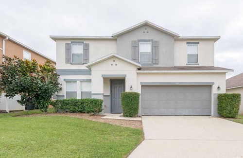 Highgate Park House | Disney Retreat | 5BR Villa w/Pool, Spa, Game Room & No Rear Neighbors