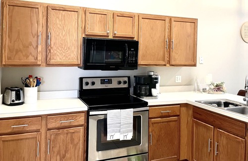 Westridge House | Disney's Sunshine Home - Gated Community - WiFi - Pool