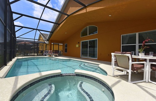 Veranda Palms House | Disney & Universal Getaway 4BR/3BA Pool Home Minutes to Parks!
