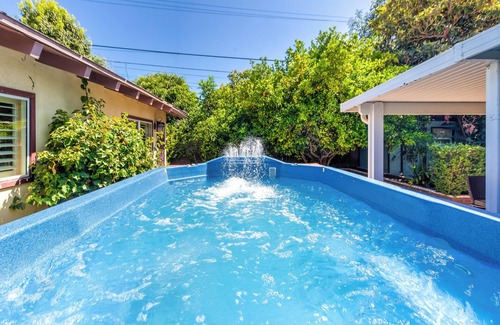 Hermosa Village House | Disneyland Walking Distance Home or 2 min Drive.