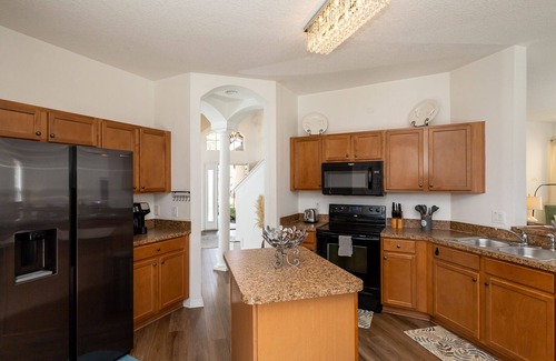 Watersong House | Diva’s Villa at Watersong – Chic Resort Home for 10 w/Private Pool & Hot Tub!