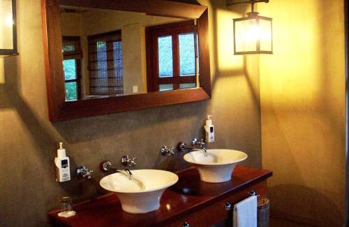 Bagani Cabin | Divava Okavango Resort & Spa