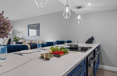Bonita Springs House | Dive into paradise at Dolphin's Way 204, your perfect waterfront retreat in sunny Bonita Springs!