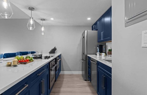 Bonita Springs House | Dive into paradise at Dolphin's Way 204, your perfect waterfront retreat in sunny Bonita Springs!