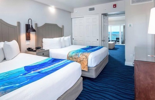 St. Pete Beach Hotel | Dive Into Your Dream Vacation! Kitchenette, Outdoor Pools, Pets Allowed