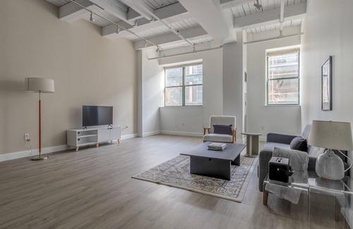 Central Square Apartment | Divine Central Square 2BR w/Fitness, close to Dining, by Blueground