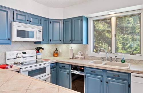 Windcliff Estates House | Divine Destiny Luxury At Windcliff 6 Bedroom Condo by RedAwning