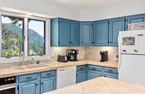 Windcliff Estates House | Divine Destiny Luxury At Windcliff 6 Bedroom Condo by RedAwning