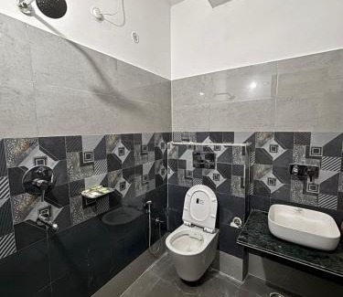 Kharsali Hotel | Divine Ganga