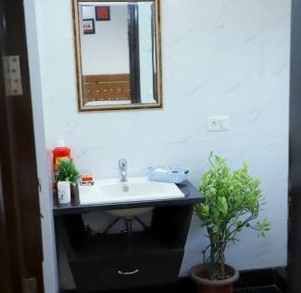 Saket Apartment | DIVINE INDIA SERVICE APARTMENT 3BHK, J-215 SAKET