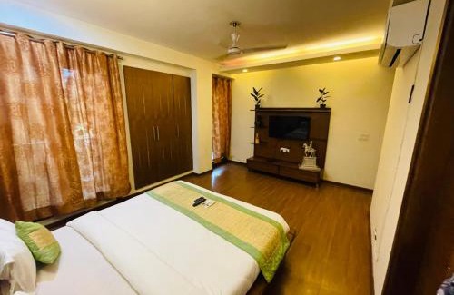 Saket Apartment | DIVINE INDIA SERVICE APARTMENT 4BHK , J-191 , SAKET
