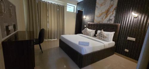 Noida Apartment | Divine India Service Apartment, Noida Sector 72