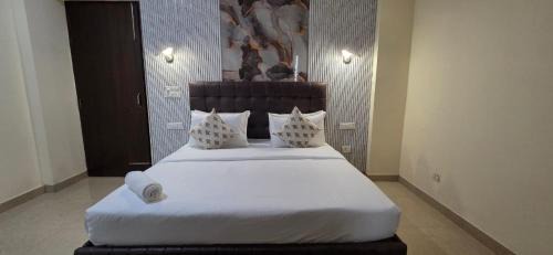 Noida Apartment | Divine India Service Apartment, Noida Sector 72