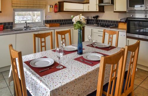 Wisbech House | Divot Lodge
