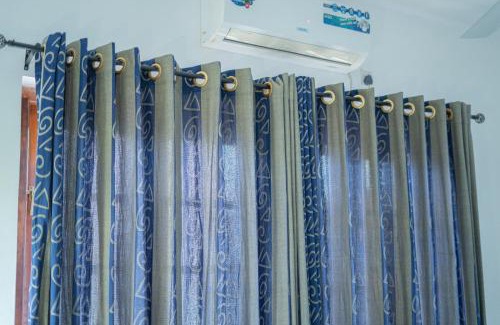 Battaramulla House | Diyawanna Lake Villa