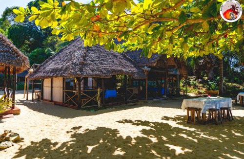 Nosy Tanihely Bed & Breakfast | Djema Forest