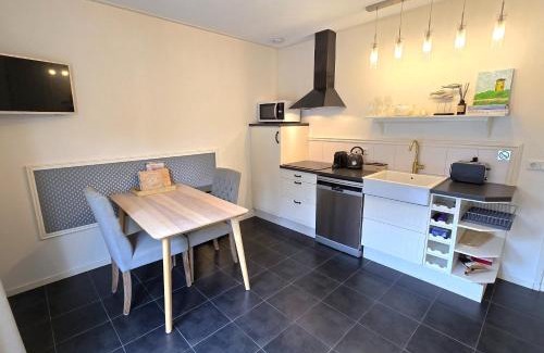 Domburg Apartment | DJP76 mooi gelijkvloers appartement met terras