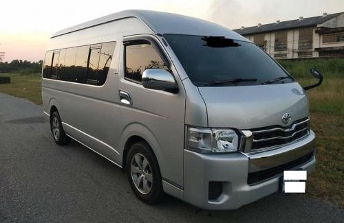 Thung Song Hong House | Dmk Don Mueang airport Guest House meet-greet service