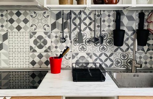 Thiers Apartment | DnN - Modern 1 BR, center Thiers - free Wifi and parking - near Lyon, Vichy, Clermont