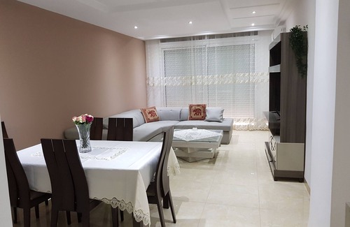 Algiers Apartment | do not pass by well located for business or pleasure trips.