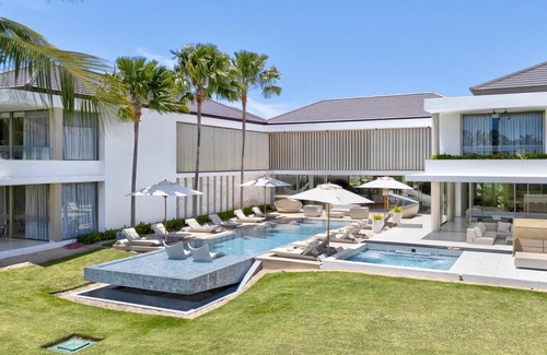 Punta Cana Villa | Arrecife Royale - Lake and golf views Villa