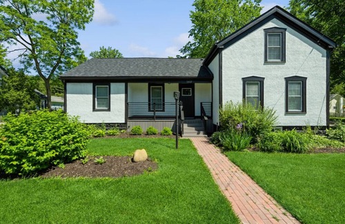 Lake Geneva House | Doc Holiday | 3BR Lake Geneva House – Pet-Friendly