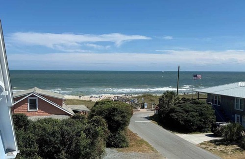 Kure Beach House | Doc's Boardwalk Summa