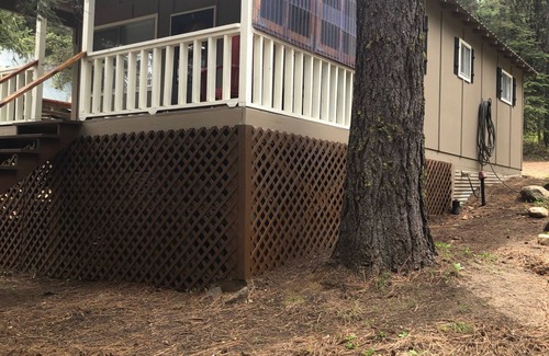 Cascade Cabin | Doc's Hideaway, a great place to relax!