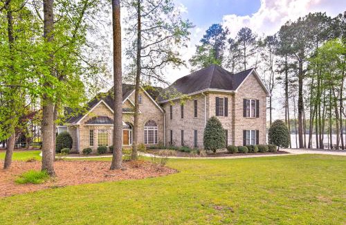 Mount Gilead Villa | Dock and Fire Pit Mt Gilead Villa on Lake Tillery