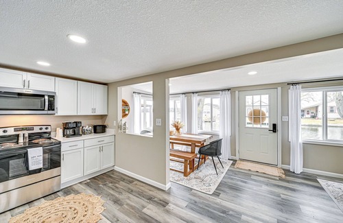 Leesburg House | Dock & Fire Pit: Retreat on Big Barbee Lake!