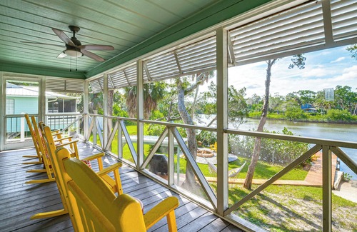 Crystal River House | Dock, Hot Tub & Games: Crystal River Family Gem