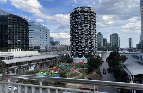 Docklands Apartment | Docklands Luxury Penthouse Above The District Docklands|Free Parking & Free Tram