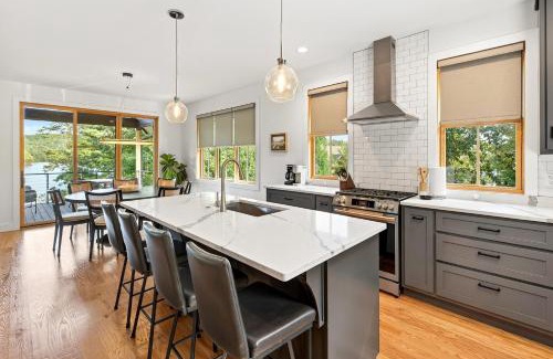 Marion House | Dockside of the Moon