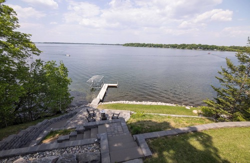 Alexandria House | Dockside on Lake Le Homme Dieu - Prime access to Alexandria Chain of lakes