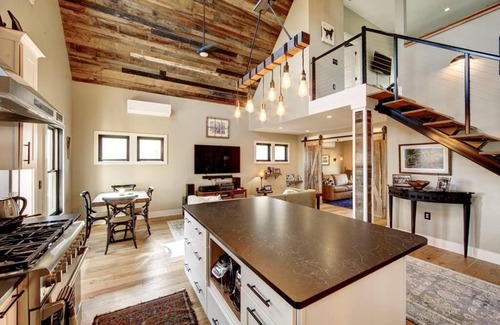 Ocracoke House | Dockside Retreat - Waterfront home in Oyster Creek