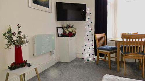 Portsmouth Apartment | Dockyard Dreams - Close To Gunwharf!