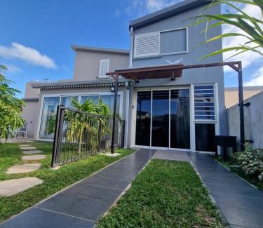 Sainte-Suzanne Apartment | Dodo La FaMi