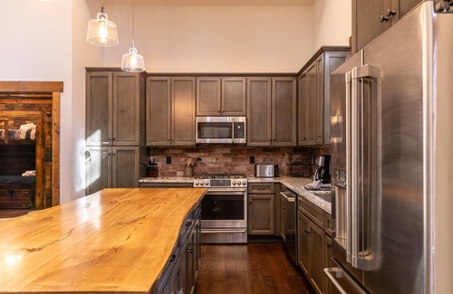 Banner Elk Cabin | Doe Run Cottage - Fish Camp home with private river access, luxury home
