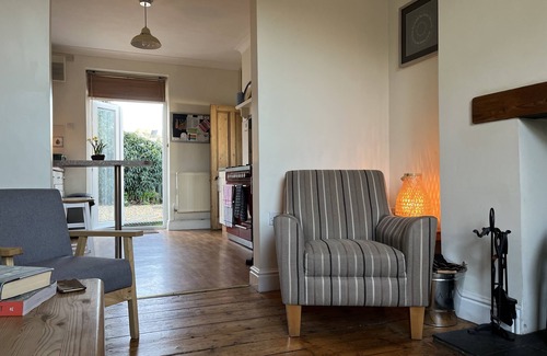 Mumbles Cottage | Dog & Family Friendly Exceptional Gower Seaside Cottage 10 mins to sandy Beaches