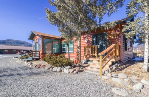 South Fork Cabin | Dog-friendly, 17-unit property with fireplaces and space for over 100
