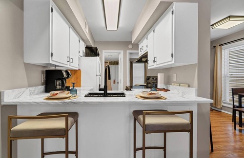 Ocean Ridge Condo | Dog friendly 1st floor King bed in Ocean Ridge on 17th hole w/d arcade games