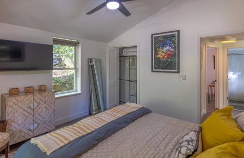 Marshall House | Dog-friendly 2 BD/ 1 BA w/ Sweeping River Views in Charming Mountain Town