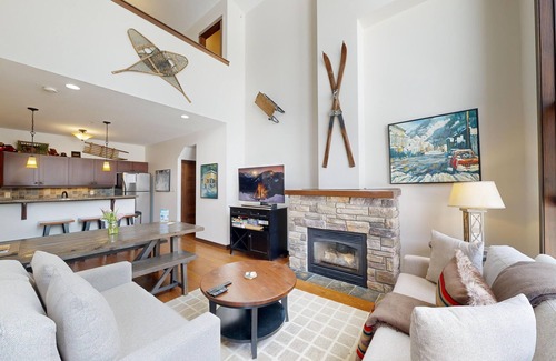 Sun Peaks Condo | Dog-friendly, 3 bedroom ski-in/ski-out end unit
