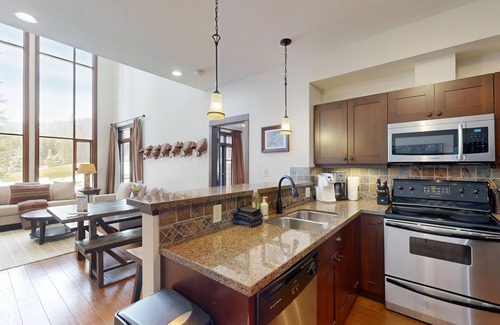 Sun Peaks Condo | Dog-friendly, 3 bedroom ski-in/ski-out end unit
