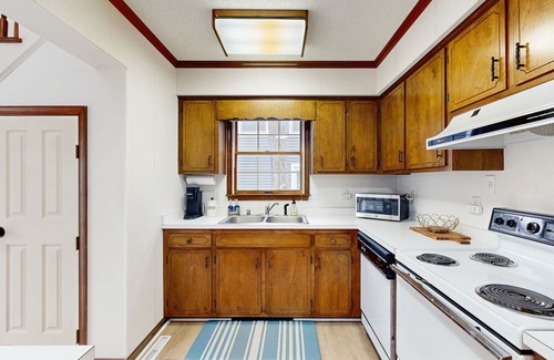 Sandpiper Pines House | Dog-friendly 3BR, close to South Bethany beach and boardwalk