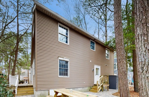 Sandpiper Pines House | Dog-friendly 3BR, close to South Bethany beach and boardwalk