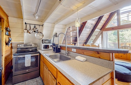 Glen Ellen House | Dog-friendly, A-frame with deck, garden, & woodstove - monthly rental